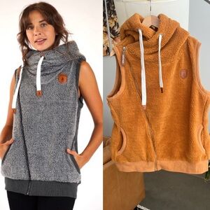 Wanakome Sherpa Hoodie Vest